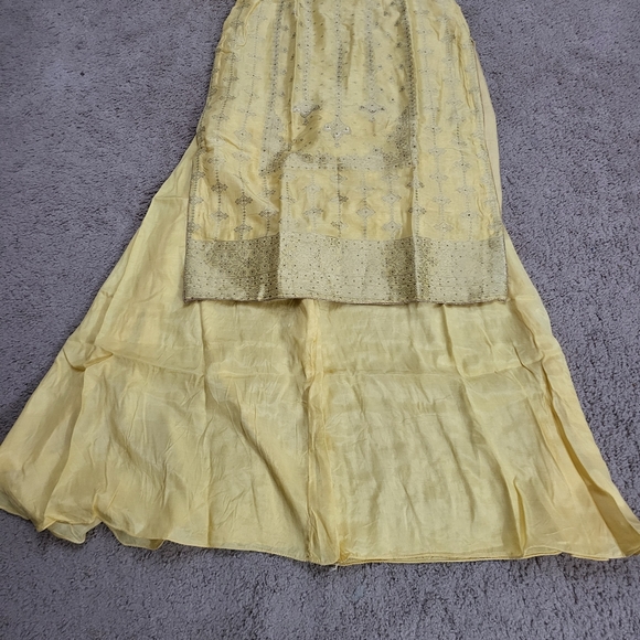 Salwaar Kameez - Picture 4 of 4